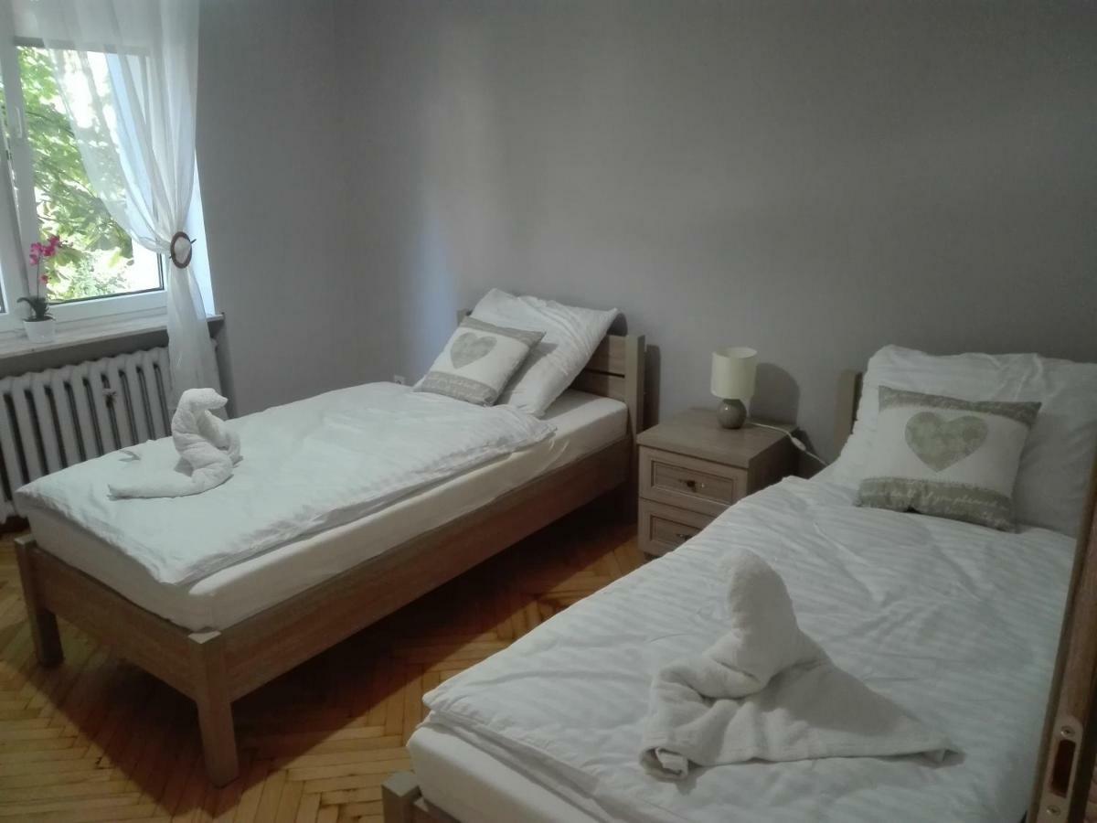 Hostel Grono Zielona Gora  Bagian luar foto