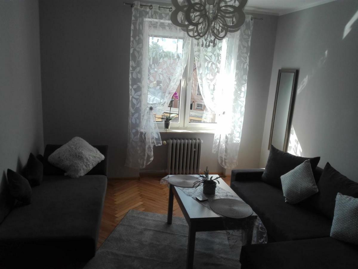 Hostel Grono Zielona Gora  Bagian luar foto
